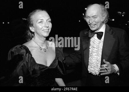 Barbara Havelone et Lee Van Cleef le 3 mai 1982 crédit : Ralph Dominguez/MediaPunch Banque D'Images