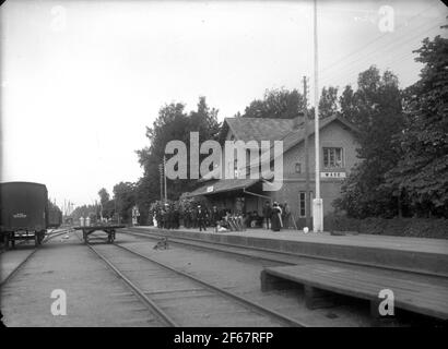 La gare a ouvert pour la circulation le 1er octobre 1869. Le bâtiment (un étage et demi en brique) a été modernisé en 1946, lorsque l'eau et les eaux usées ont été installées. Station ouverte 1/10 1869, arrêt 18/6 1973, mais à gauche comme station de technologie de la circulation. La maison de la gare a vendu Banque D'Images