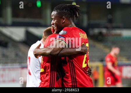 LOUVAIN, BELGIQUE - 30 MARS : Jeremy Doku, de Belgique, et Michy Batshuayi, de Belgique, célèbrent l'année 2-0 lors du match Qualificateur Qatar de la coupe du monde de la FIFA 2022 Banque D'Images