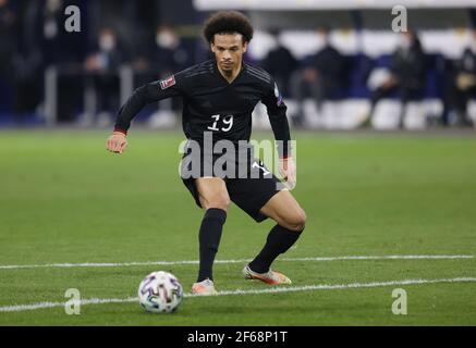 Duisburg, Allemagne. 25 mars 2021. Firo: 25.03.2021 Fuvuball, football: LV§nderspiel équipe nationale qualification WM Allemagne, GER -Island action individuelle, Leroy Sane | usage dans le monde crédit: dpa/Alay Live News Banque D'Images