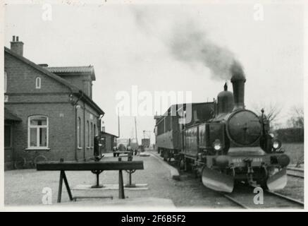 Chemins de fer d'État, SJ S15 1664 avec SJ Bo7 2812. Banque D'Images