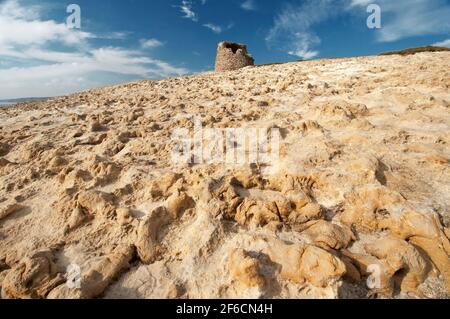 Tour Torre del Pozzo, Cuglieri, Oristano, Sardaigne, Italie, Europe Banque D'Images