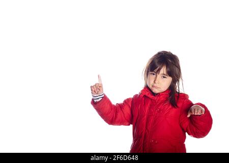 Fille 4 ans pointant fingher sur tenir le tableau vide. Fond blanc Banque D'Images