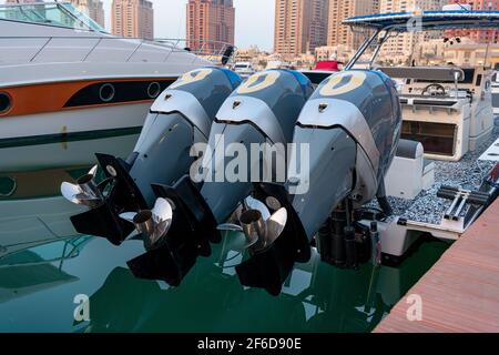 Hélice de bateau. Bateau moteur sur un bateau de parc de luxe Banque D'Images