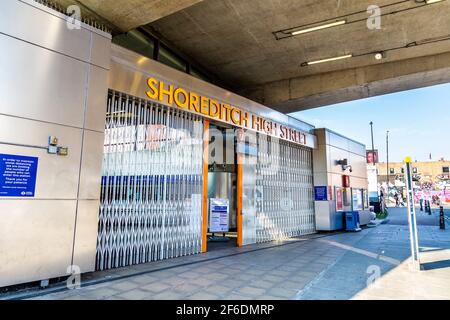 Fermé Shoreditch High Street Overground station, Londres, Royaume-Uni Banque D'Images