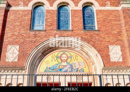 Architecture extérieure de la cathédrale orthodoxe ukrainienne St. Volodymyr, rue Bathurst, Toronto, Canada, 2021 Banque D'Images