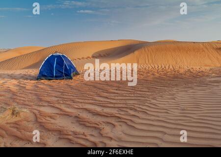 Tente dans les dunes de Wahiba Sands Sharqiya Sands, Oman Banque D'Images