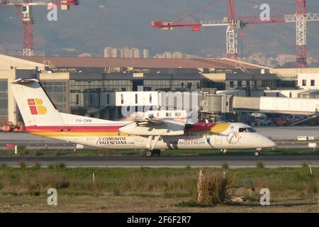 Iberia Regional - Air Nostrum Bombardier Dash 8-315 vient d'atterrir à l'aéroport de Malaga, Espagne. Banque D'Images