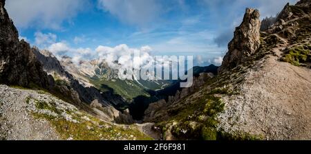 Vue panoramique depuis la hutte de Solsteinhaus, dans le Tyrol, en Autriche Banque D'Images