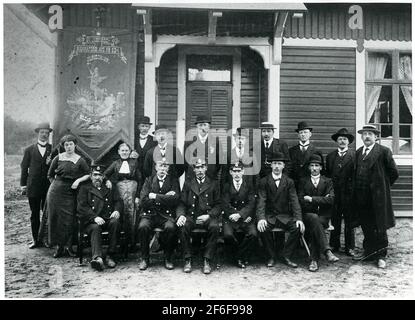 Bankeeves Lundgren est courtisé à l'occasion de son 60ème anniversaire en 1920 à Åsarp. Banque D'Images
