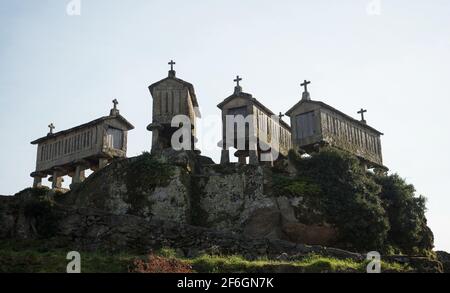 Ancienne réserve de nourriture traditionnelle horreo espigueiro à Soajo Arcos de Valdevez Viana do Castelo, Portugal Europe Banque D'Images