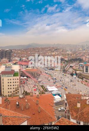 Ankara, Turquie - Mars 21 2021: Vue aérienne du district de Kecioren Banque D'Images