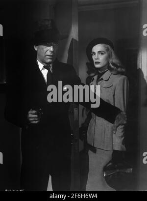 HUMPHREY BOGART et LIZABETH SCOTT dans DEAD RECKONING 1947 réalisateur JOHN CROMWELL Columbia photos Banque D'Images