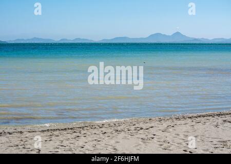 Vue sur la Mar Menor à Los Alcazares à Murcia Espagne Banque D'Images