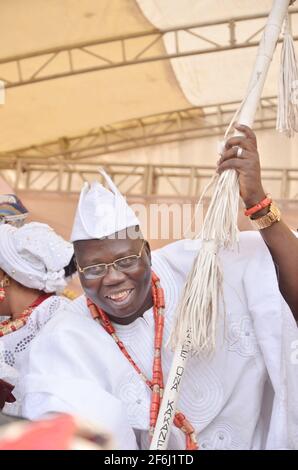 Otunba Gani Adams, le 15 sont Ona Kankanfo de la terre de Yoruba lors de son installation dans l'État d'Oyo, au Nigeria. Banque D'Images