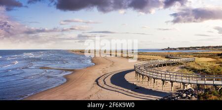 Vue panoramique sur une belle plage de sable de l'Atlantique Ocean Coast Banque D'Images
