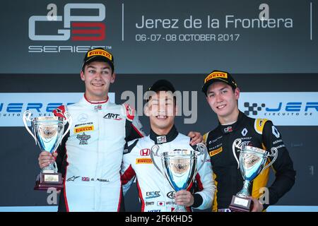 Podium course 1: FUKUZUMI Nirei, Grand Prix d'Art, portrait d'ambiance, podium avec RUSSELL George, Grand Prix d'Art et AITKEN Jack pendant le championnat 2017 FIA GP3, à Jerez en Espagne du 6 au 8 octobre - photo Sebastiaan Rozendaal / DPPI Banque D'Images