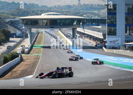 Début de la course 1: 02 FUKUZUMI Nirei, Grand Prix d'Art, action pendant le championnat 2017 FIA GP3, à Jerez en Espagne du 6 au 8 octobre - photo Sebastiaan Rozendaal / DPPI Banque D'Images