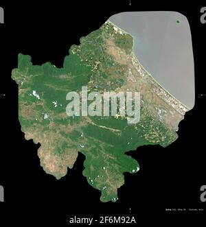 Quang Tri, province du Vietnam. Imagerie satellite Sentinel-2. Forme isolée sur noir. Description, emplacement de la capitale. Contient Coperni modifié Banque D'Images