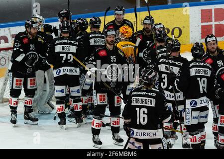 01.04.2021, Porza, Corner Arena, Ligue nationale: HC Lugano - SCL Tigers, Lugano fête la victoire (Suisse/Croatie) Banque D'Images