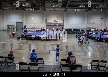 Shreveport, Louisiane, États-Unis. 31 mars 2021. Un jeune boxeur saute la corde avant son combat le jour 6 des Championnats nationaux de boxe des États-Unis 2020 à Shreveport, LA. Crédit : Allyse Pulliam/ZUMA Wire/Alamy Live News Banque D'Images