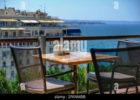 Thessalonique, Grèce - 31 juillet 2017 : superbe vue depuis un toit depuis un hôtel de luxe à Thessalonique, Grèce Banque D'Images