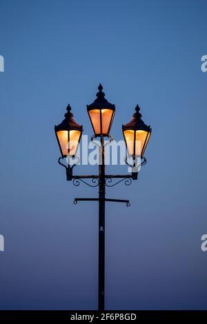 Lampadaires victoriens d'époque, Bridge of Don, Aberdeen, Écosse Banque D'Images