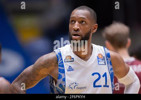 01 avril 2021, Hessen, Francfort-sur-le-main: Kamari Murphy (Fraport Skyliners, 21). Match de basket-ball du BBL easyCredit entre Fraport Skyliners et NINERS Chemnitz le 1er avril 2021 au Fraport Arena de Francfort-sur-le-main. Photo: Jürgen Kessler/Kessler-Sportfotografie/dpa Banque D'Images