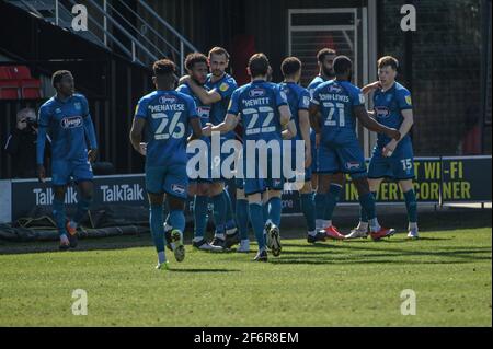 SALFORD, ROYAUME-UNI. 2 AVRIL : les joueurs de Grimsby célèbrent leur but après 2 minutes lors du match Sky Bet League 2 entre Salford City et Grimsby Town à Moor Lane, Salford, le vendredi 2 avril 2021. (Credit: Ian Charles | MI News) Credit: MI News & Sport /Alay Live News Banque D'Images