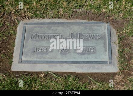 Glendale, Californie, États-Unis 31 mars 2021 UNE vue générale de l'atmosphère de l'acteur Mitchell Lewis grave au Forest Lawn Memorial Park le 31 mars 2021 à Glendale, Californie, États-Unis. Il était dans 175 films et connu pour jouer le capitaine des sorcières méchants de la garde de Winkie dans le magicien d'Oz. Photo par Barry King/Alay stock photo Banque D'Images