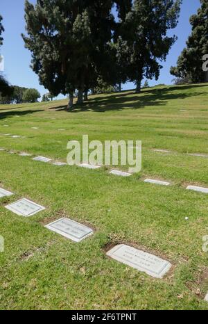 Glendale, Californie, États-Unis 31 mars 2021 UNE vue générale de l'atmosphère de l'acteur Mitchell Lewis grave au Forest Lawn Memorial Park le 31 mars 2021 à Glendale, Californie, États-Unis. Il était dans 175 films et connu pour jouer le capitaine des sorcières méchants de la garde de Winkie dans le magicien d'Oz. Photo par Barry King/Alay stock photo Banque D'Images