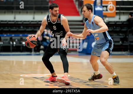 SAINT-PÉTERSBOURG, RUSSIE - 2 AVRIL : Antoine Diot de LDLC ASVEL Villeurbanne et Kevin Pangos de BC Zenit pendant le match EuroLeague Basketball entre Banque D'Images