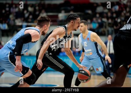 SAINT-PÉTERSBOURG, RUSSIE - 2 AVRIL : William Howard de LDLC ASVEL Villeurbanne pendant le match EuroLeague Basketball entre BC Zenit Saint-Pétersbourg Banque D'Images