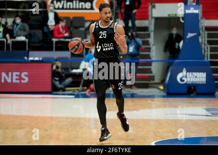 SAINT-PÉTERSBOURG, RUSSIE - 2 AVRIL : William Howard de LDLC ASVEL Villeurbanne pendant le match EuroLeague Basketball entre BC Zenit Saint-Pétersbourg Banque D'Images