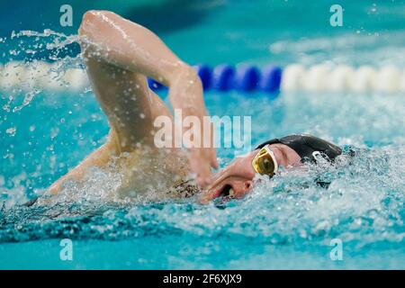 03 avril 2021, Bade-Wurtemberg, Heidelberg: Leonie Kullmann nage dans la chaleur préliminaire de 400 mètres freestyle lors d'une compétition de qualification olympique dans la salle de natation de la base olympique Rhin-Neckar. Photo: Uwe Anspach/dpa Banque D'Images