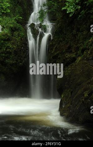 Rhaeadr Ceunant Mawr et affluent. Banque D'Images