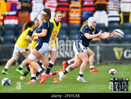 Doncaster, Royaume-Uni. 03ème avril 2021. Les joueurs d'Écosse se réchauffent avant le match de championnat des six Nations de Womens entre l'Angleterre et l'Écosse à Castle Park à Doncaster, en Angleterre. Crédit: SPP Sport presse photo. /Alamy Live News Banque D'Images