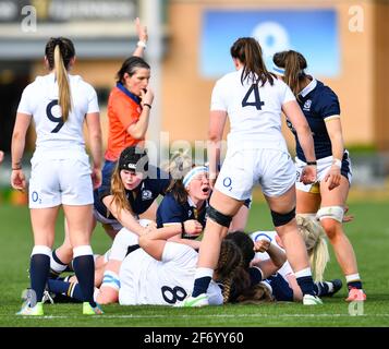 Doncaster, Royaume-Uni. 03ème avril 2021. Une pénalité est accordée lors du match de championnat des six Nations de Womens entre l'Angleterre et l'Écosse au parc du Château à Doncaster, en Angleterre. Crédit: SPP Sport presse photo. /Alamy Live News Banque D'Images