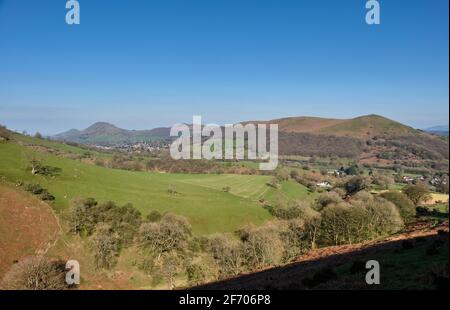 Ragleth Hill, Hope Bowdler Hill, Helmeth Hill, Caer Caradoc et la Lawley vus de Small Batch on the long Mynd, Church Stretton, Shropshire. Banque D'Images