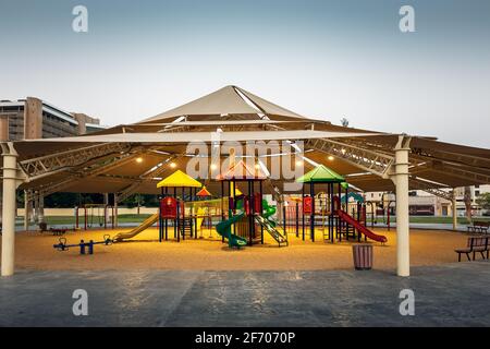 Aire de jeux pour enfants dans le parc Khobar Corniche en Arabie Saoudite. Banque D'Images