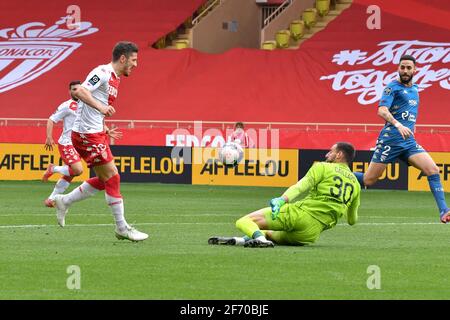 Monaco. 03ème avril 2021. Football: COMME Monaco contre le FC Metz match pendant la Ligue 1 Uber mange au Stade Louis II, à Monaco, le 03 avril 2021. Photo de Lionel Urman/ABACAPRESS.COM crédit: Abaca Press/Alay Live News Banque D'Images