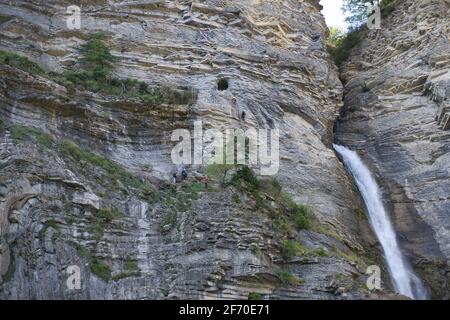 Sorrosal dans la ville de Broto, dans les Pyrénées aragonaises, situé à Huesca, Espagne. Vue Banque D'Images
