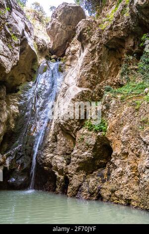 Paysage sicilien typique dans le parc Nebrodi près de Catafurco chutes d'eau Banque D'Images