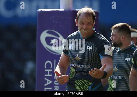 Swansea, Royaume-Uni. 03ème avril 2021. Alun Wyn Jones de l'Osprey regarde. Coupe européenne de rugby à XV, partie du match de 16, Osprey v Newcastle Falcons au Liberty Stadium de Swansea, au sud du pays de Galles, le samedi 3 avril 2021. photo par Andrew Orchard/Andrew Orchard sports Photography/Alay Live News crédit: Andrew Orchard sports Photography/Alay Live News Banque D'Images