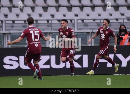 Turin, Italie. 3 avril 2021. Antonio Sanabria (C) de Turin célèbre lors d'une série UN match de football entre Turin et le FC Juventus à Turin, Italie, le 3 avril 2021. Credit: Federico Tardito/Xinhua/Alamy Live News Banque D'Images