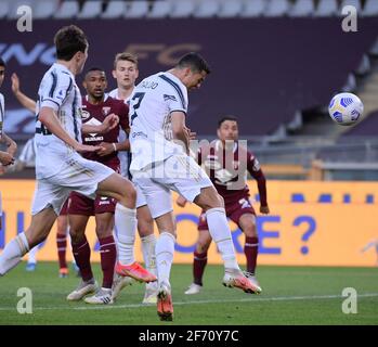 Turin, Italie. 3 avril 2021. Cristiano Ronaldo (avant) du FC Juventus marque lors d'une série UN match de football entre Turin et le FC Juventus à Turin, Italie, le 3 avril 2021. Credit: Federico Tardito/Xinhua/Alamy Live News Banque D'Images