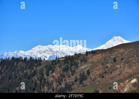 Vue panoramique et majestueuse sur le mont Kanchenjunga depuis sikkim Banque D'Images