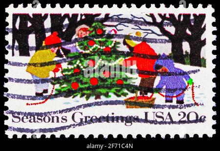 MOSCOU, RUSSIE - 20 JANVIER 2021: Timbre-poste imprimé aux États-Unis montre Saisons Greetings: Décorations d'arbres, série de Noël, vers 1982 Banque D'Images