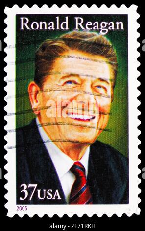 MOSCOU, RUSSIE - 20 JANVIER 2021 : le timbre-poste imprimé aux États-Unis montre Ronald Reagan, légendes de la série hollywoodienne, vers 2005 Banque D'Images