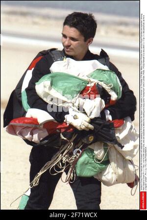 Dossiers- le prince héritier de Jordanie Hamzah Bin Al-Hussein célébrera son mariage à la princesse Noor Bin Assem dans trois semaines à Amman, le jeudi 27 mai. De nombreux princes de la Couronne de différentes familles royales sont attendus. Parmi eux, le prince héritier espagnol Felipe et sa femme Letizia Ortiz, qui sont attendus pour assister au mariage et profiter d'une lune de miel en Jordanie. Photo : le Prince Hamzah est très attiré par les sports, comme le parachute, car il est un cavalier régulier. Photo de RHC/Balkis Press/ABACAPRESS.COM Banque D'Images